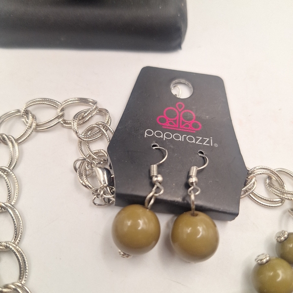 Paparazzi Necklace/Earring Set Green - Picture 5 of 6